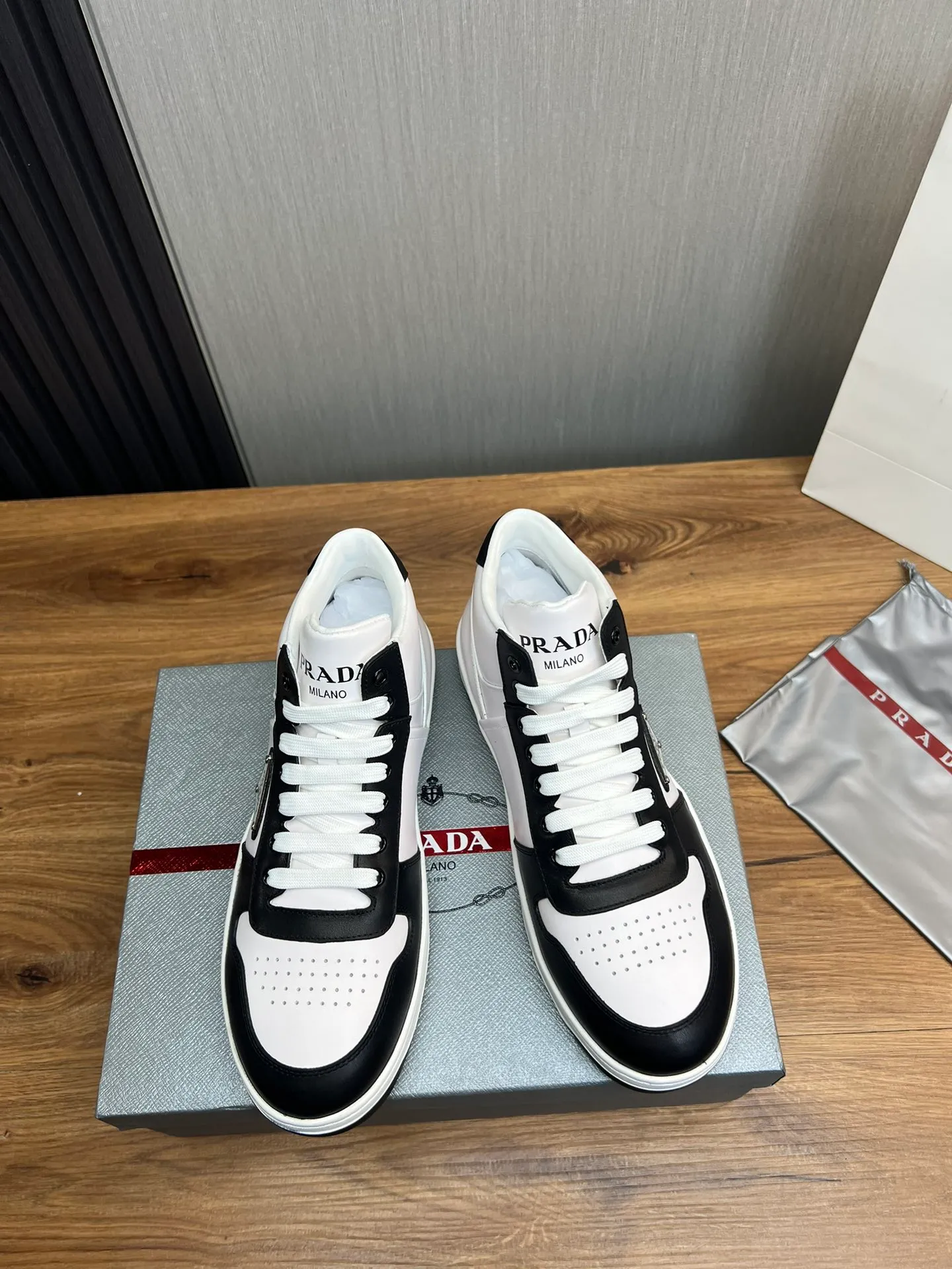 Men's shoes 💰620💰 [PRADA] Autumn and winter hot sale 🔥High quality shipment ✔️Original cowhide + cowhide lining, 1🆚1 replica, original sole, 38-45 (45 customized, non-refundable)